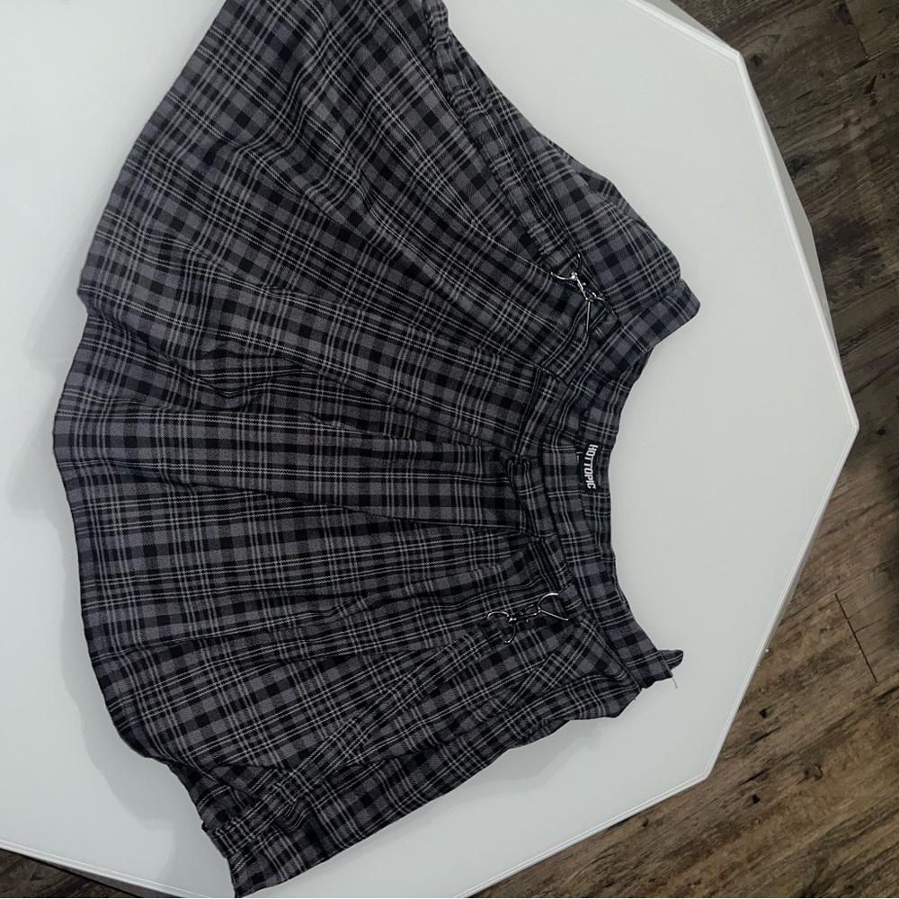 Hot Topic Black and Gray Plaid Skirt
